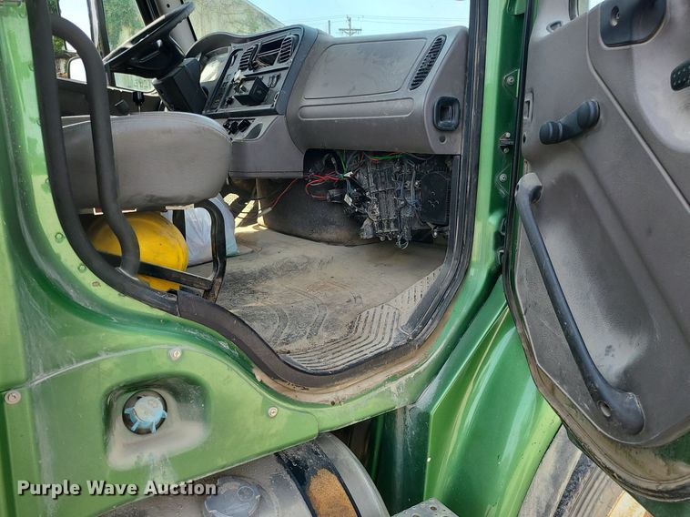 image for item MG9585 2009 Freightliner Business Class M2  dump truck