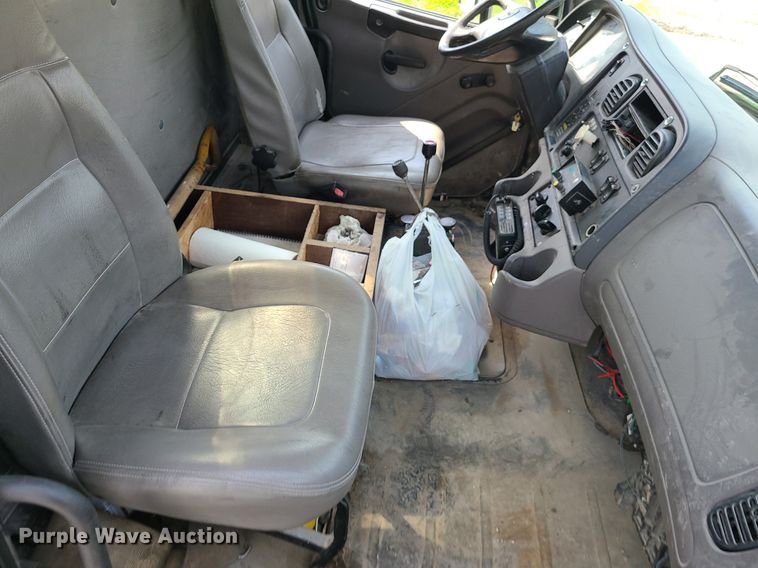 image for item MG9585 2009 Freightliner Business Class M2  dump truck