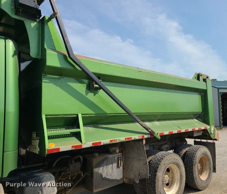 image for item MG9585 2009 Freightliner Business Class M2  dump truck