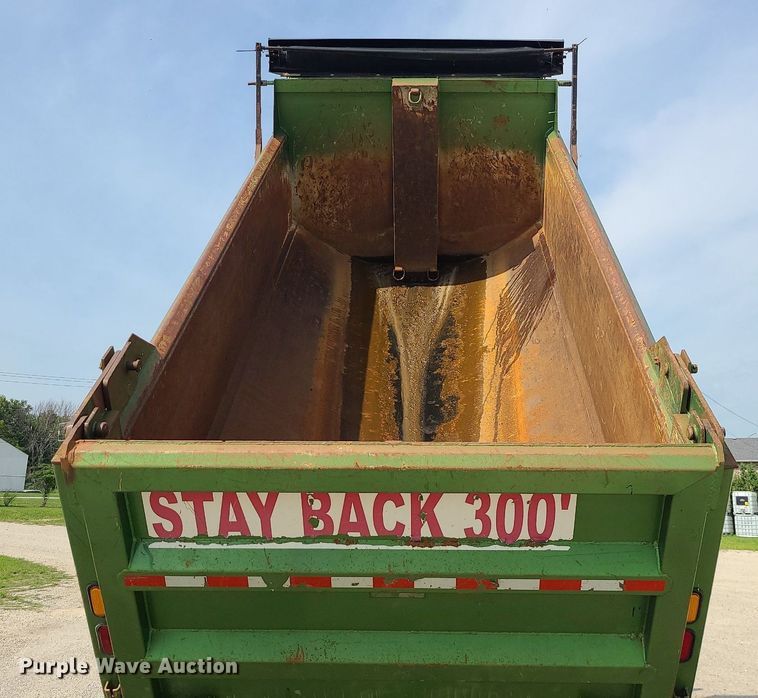 image for item MG9585 2009 Freightliner Business Class M2  dump truck