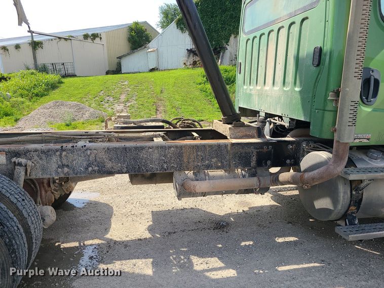 image for item MG9585 2009 Freightliner Business Class M2  dump truck