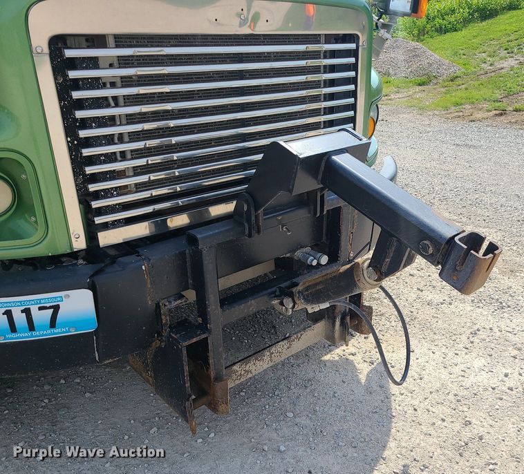 image for item MG9585 2009 Freightliner Business Class M2  dump truck