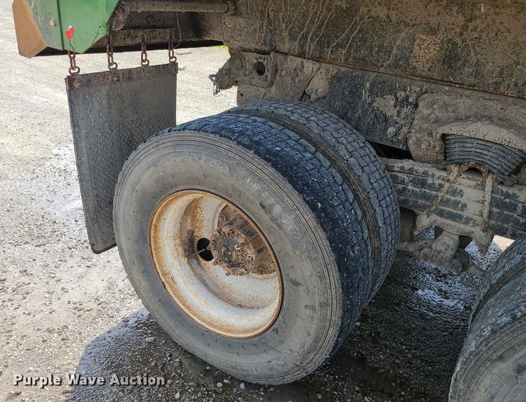 image for item MG9585 2009 Freightliner Business Class M2  dump truck