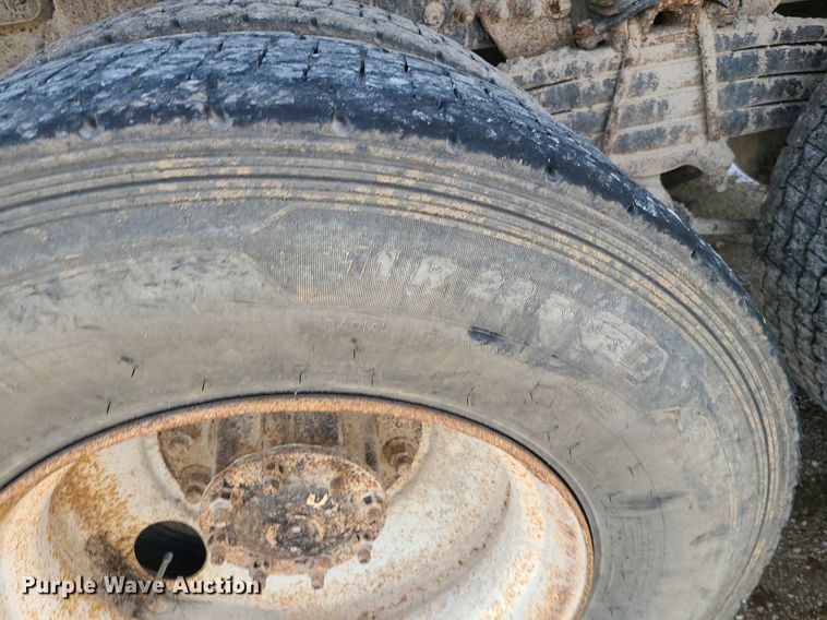 image for item MG9585 2009 Freightliner Business Class M2  dump truck