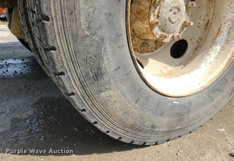 image for item MG9585 2009 Freightliner Business Class M2  dump truck