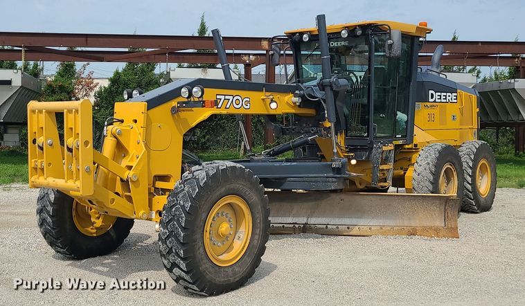 image for item MG9588 2016 John Deere 770G  motor grader