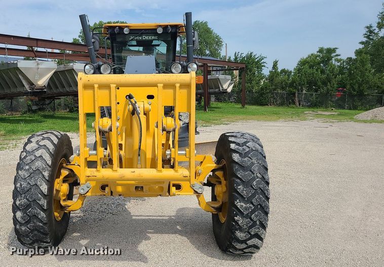 image for item MG9588 2016 John Deere 770G  motor grader