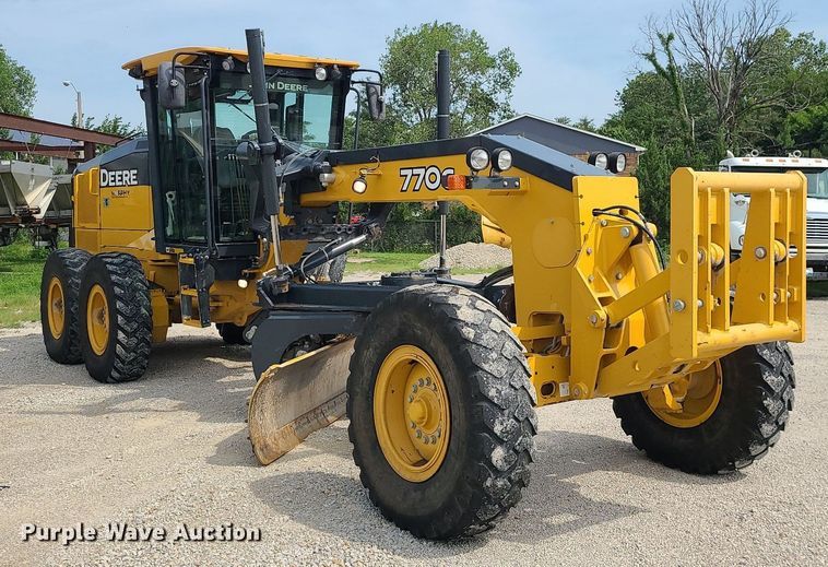 image for item MG9588 2016 John Deere 770G  motor grader