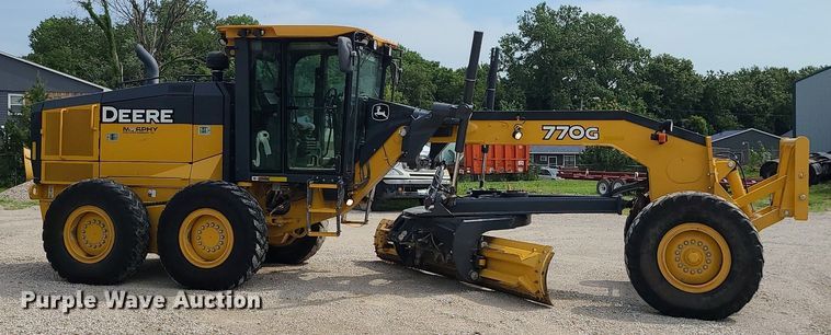 image for item MG9588 2016 John Deere 770G  motor grader