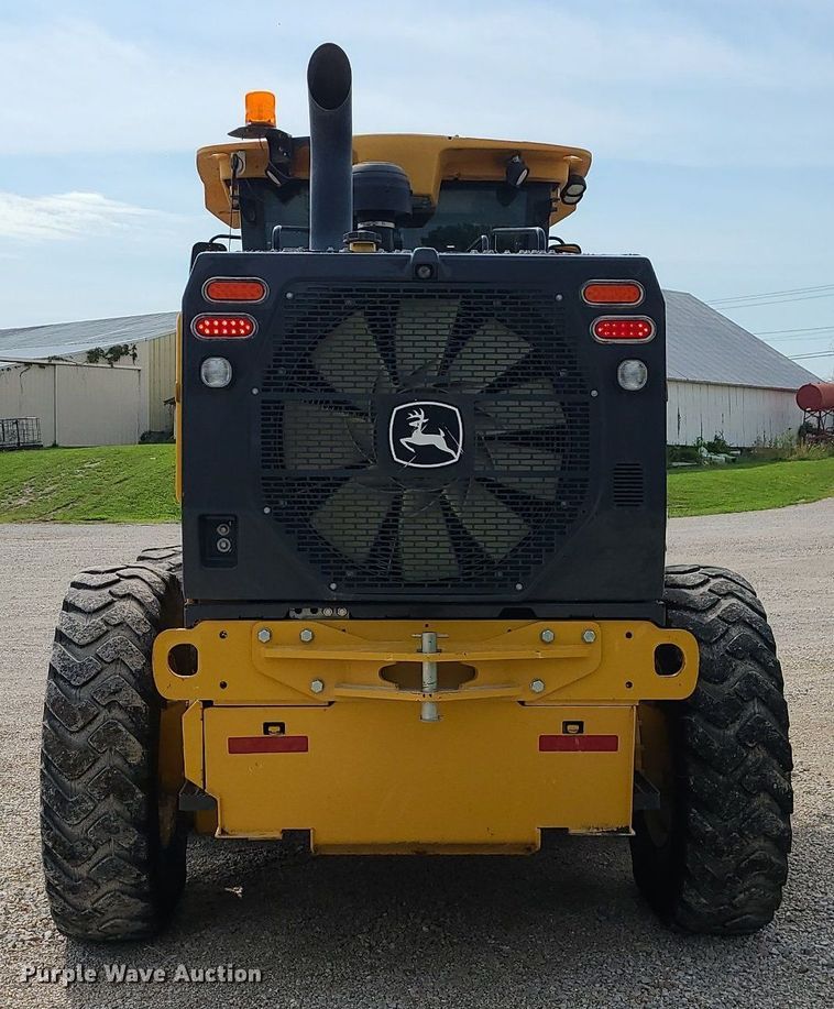 image for item MG9588 2016 John Deere 770G  motor grader