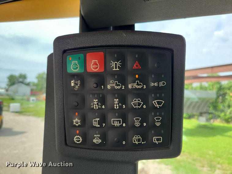 image for item MG9588 2016 John Deere 770G  motor grader