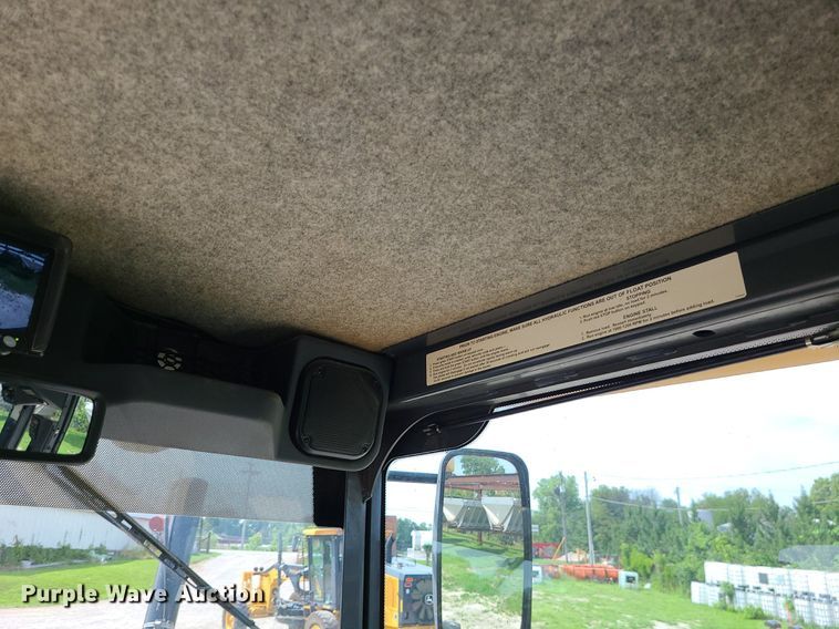 image for item MG9588 2016 John Deere 770G  motor grader