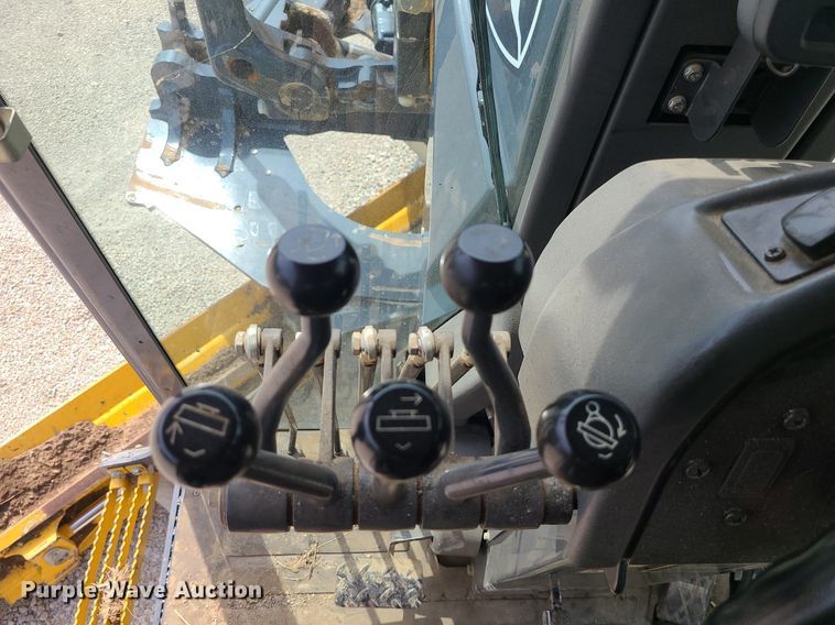 image for item MG9588 2016 John Deere 770G  motor grader