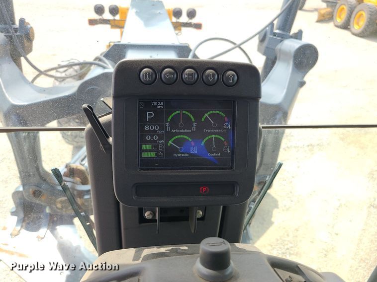 image for item MG9588 2016 John Deere 770G  motor grader