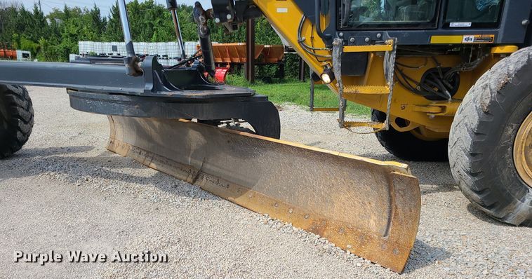 image for item MG9588 2016 John Deere 770G  motor grader