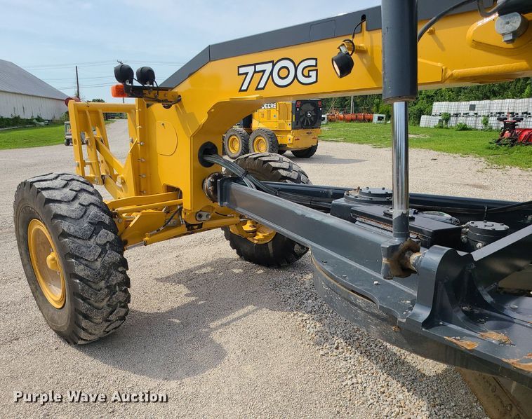 image for item MG9588 2016 John Deere 770G  motor grader