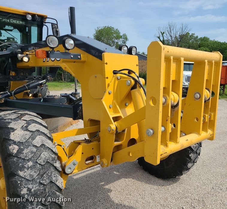 image for item MG9588 2016 John Deere 770G  motor grader