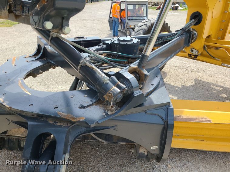 image for item MG9588 2016 John Deere 770G  motor grader