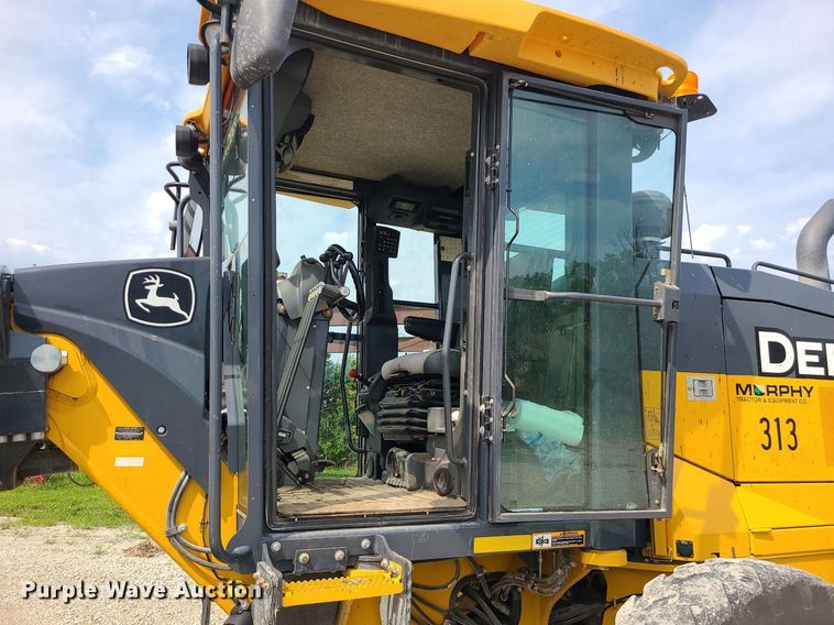 image for item MG9588 2016 John Deere 770G  motor grader