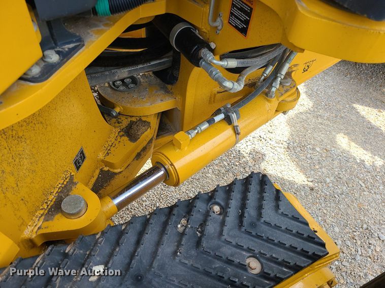 image for item MG9588 2016 John Deere 770G  motor grader