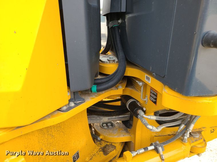 image for item MG9588 2016 John Deere 770G  motor grader