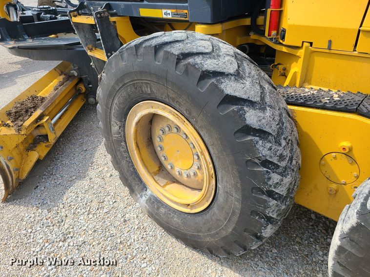 image for item MG9588 2016 John Deere 770G  motor grader