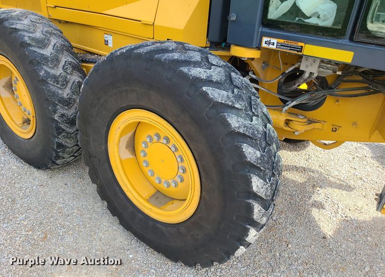 image for item MG9588 2016 John Deere 770G  motor grader