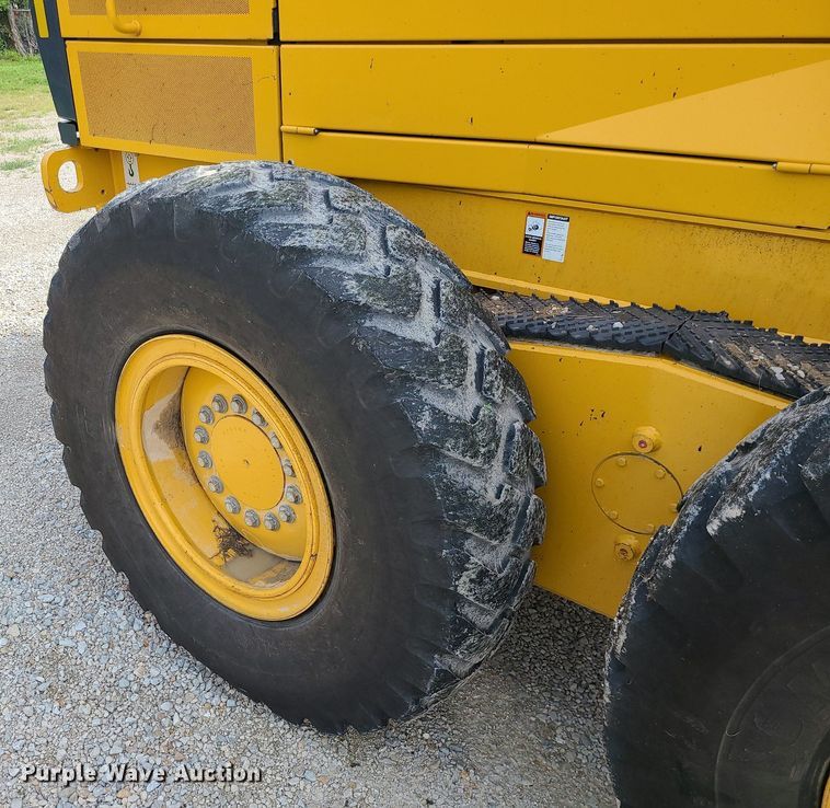 image for item MG9588 2016 John Deere 770G  motor grader