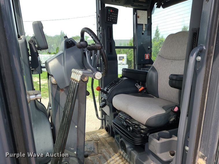 image for item MG9589 2016 John Deere 770G  motor grader