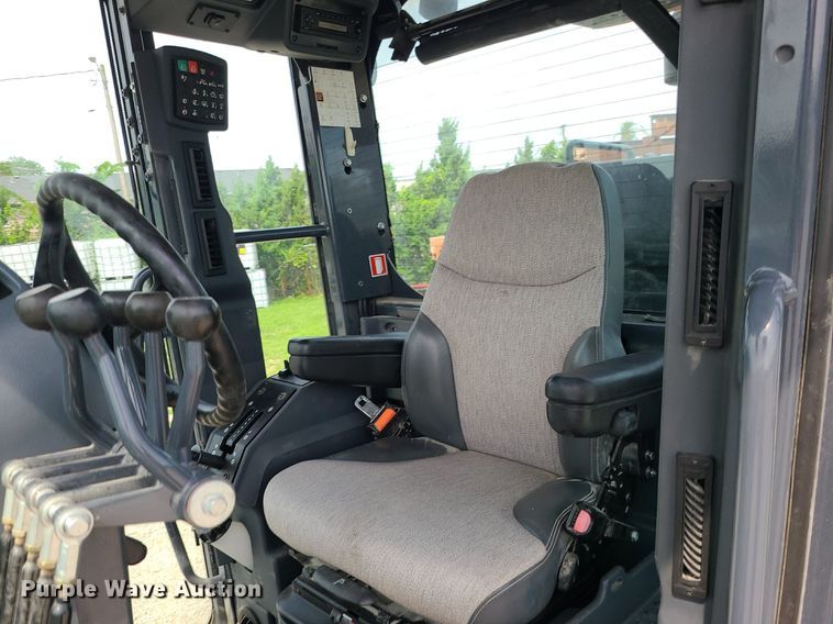 image for item MG9589 2016 John Deere 770G  motor grader