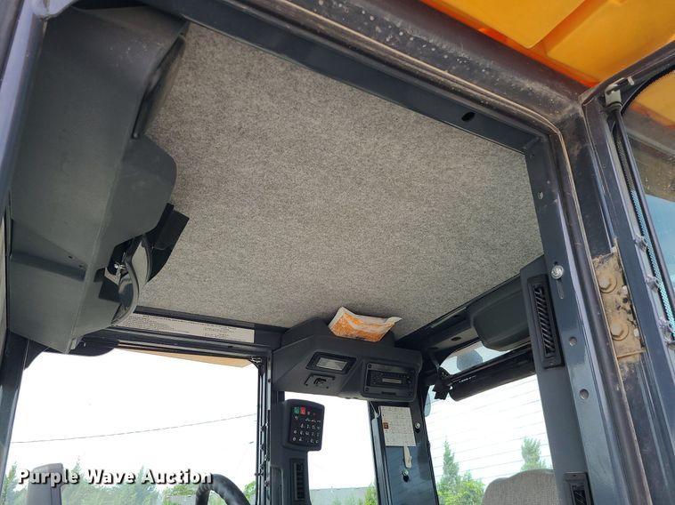 image for item MG9589 2016 John Deere 770G  motor grader