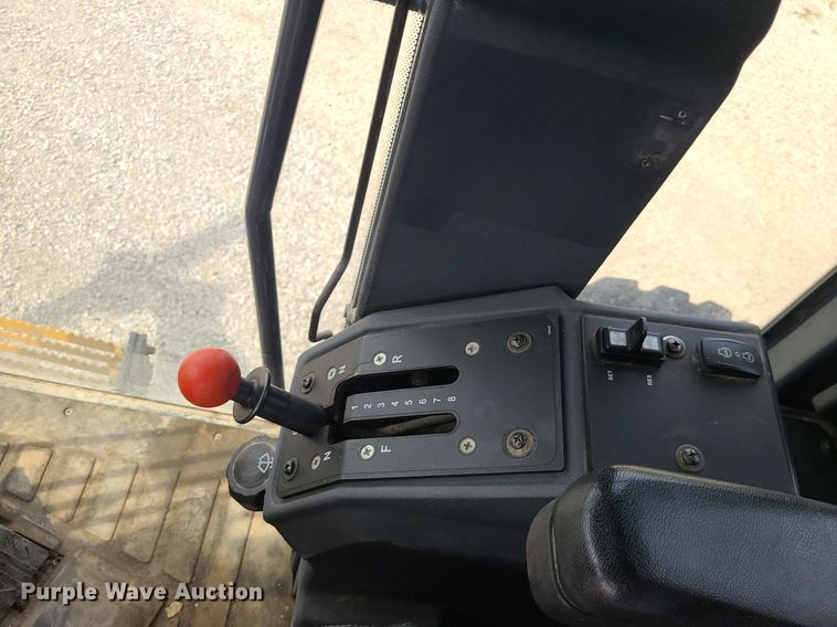 image for item MG9589 2016 John Deere 770G  motor grader