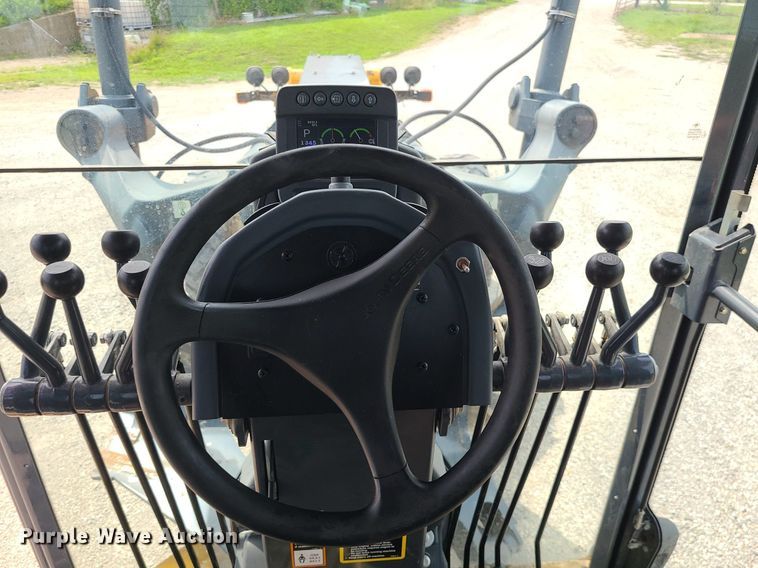 image for item MG9589 2016 John Deere 770G  motor grader