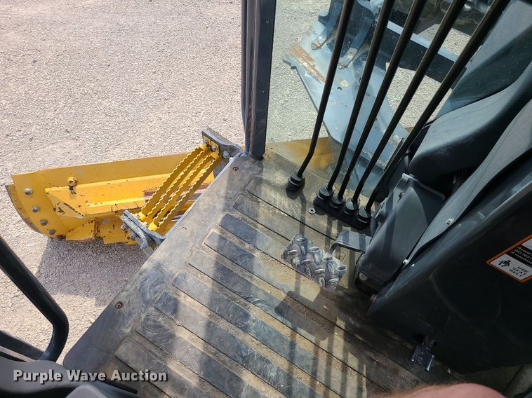 image for item MG9589 2016 John Deere 770G  motor grader