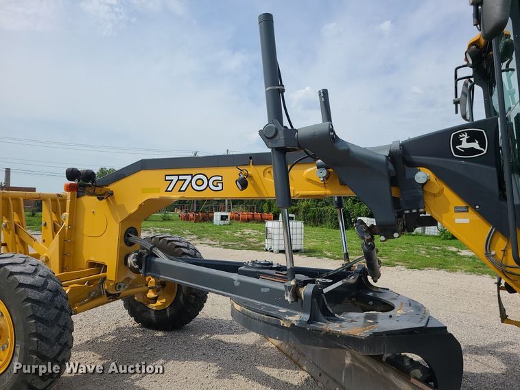 image for item MG9589 2016 John Deere 770G  motor grader