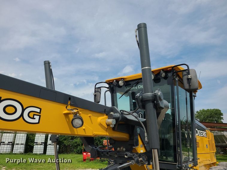 image for item MG9589 2016 John Deere 770G  motor grader