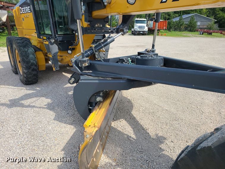 image for item MG9589 2016 John Deere 770G  motor grader