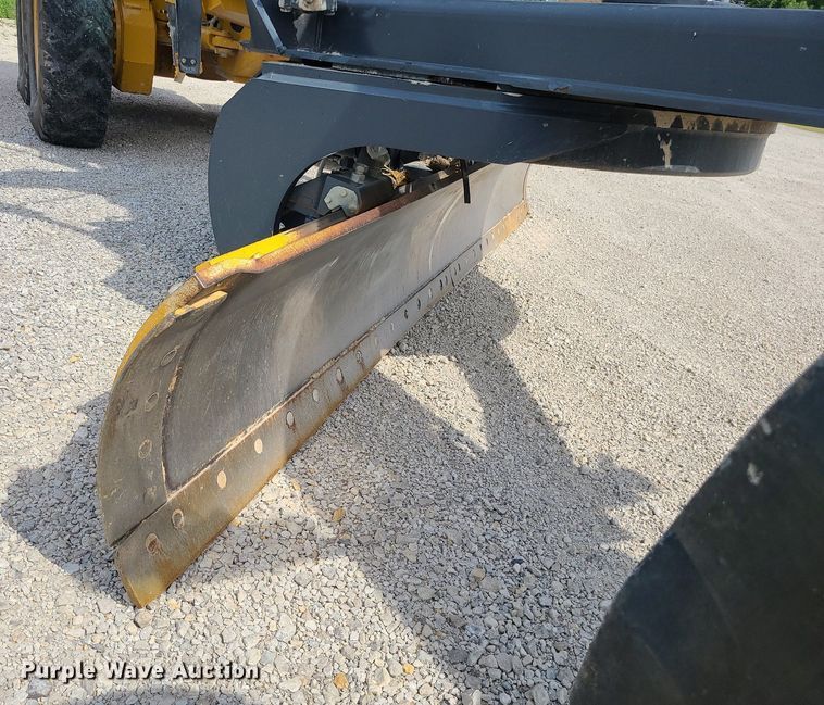 image for item MG9589 2016 John Deere 770G  motor grader