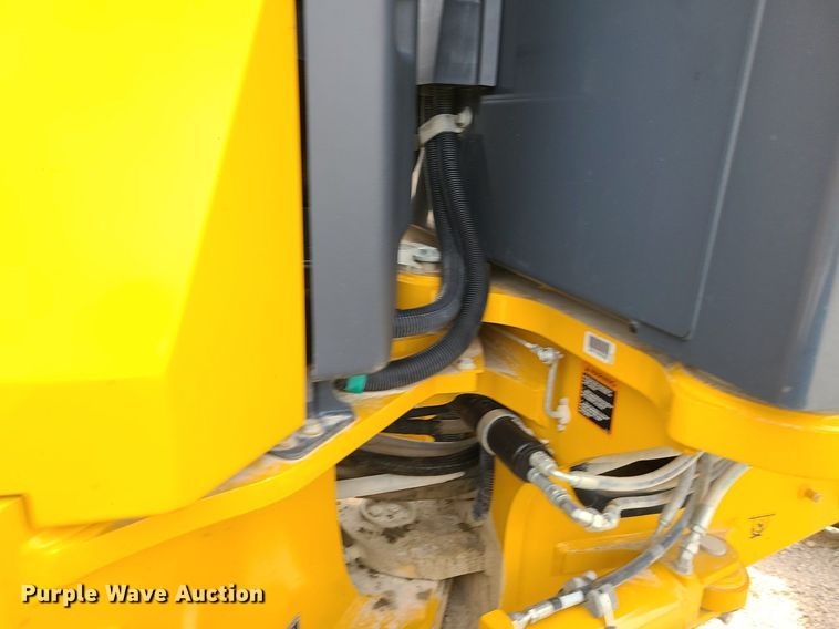 image for item MG9589 2016 John Deere 770G  motor grader