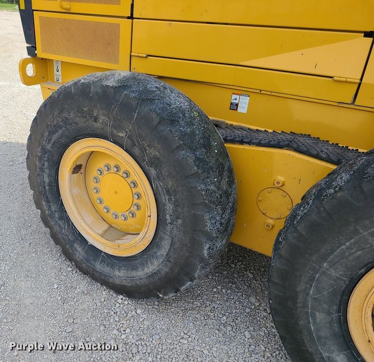 image for item MG9589 2016 John Deere 770G  motor grader