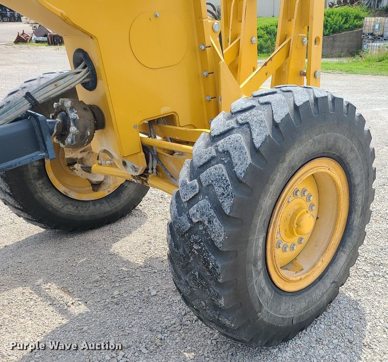 image for item MG9589 2016 John Deere 770G  motor grader