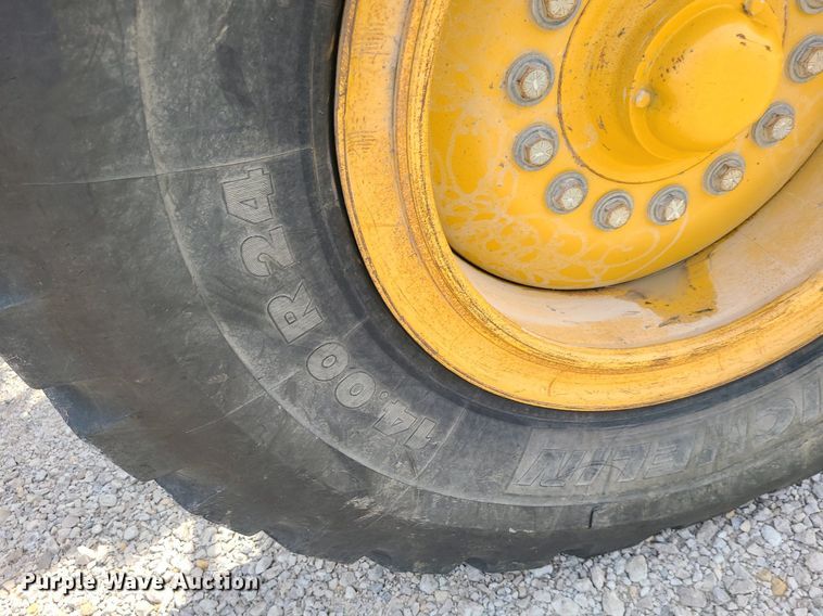 image for item MG9589 2016 John Deere 770G  motor grader