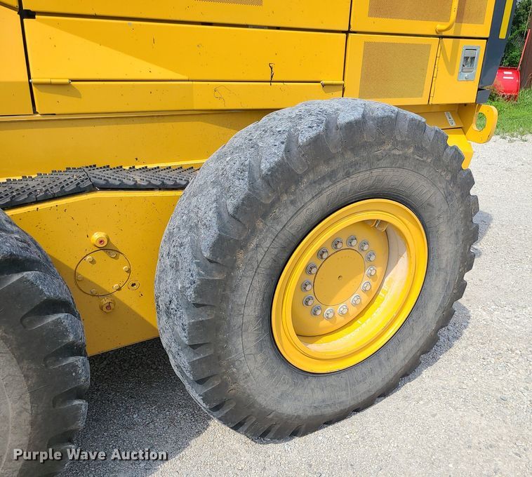 image for item MG9589 2016 John Deere 770G  motor grader