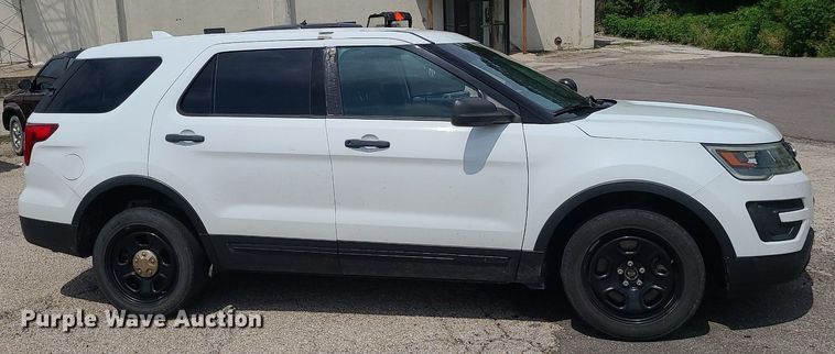 image for item MG9594 2017 Ford Explorer Police Interceptor  SUV