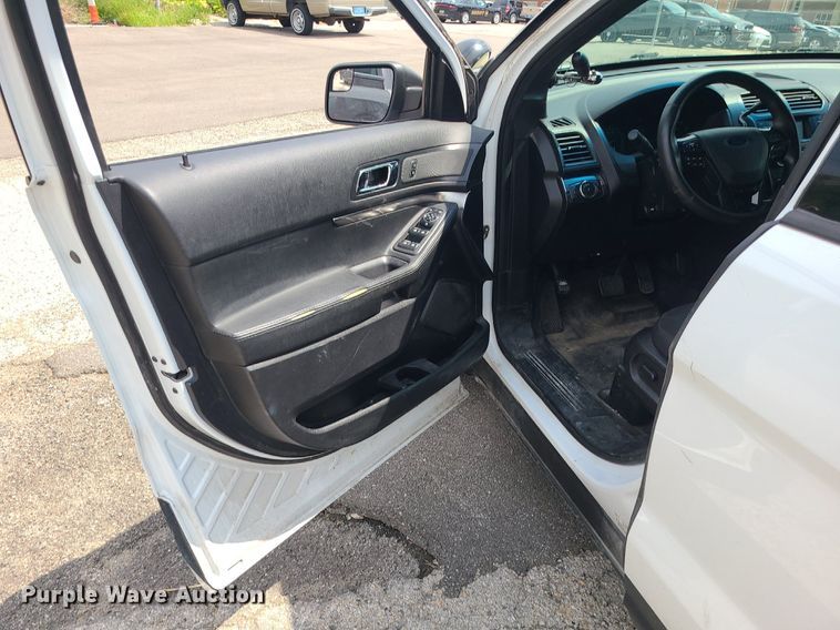 image for item MG9594 2017 Ford Explorer Police Interceptor  SUV