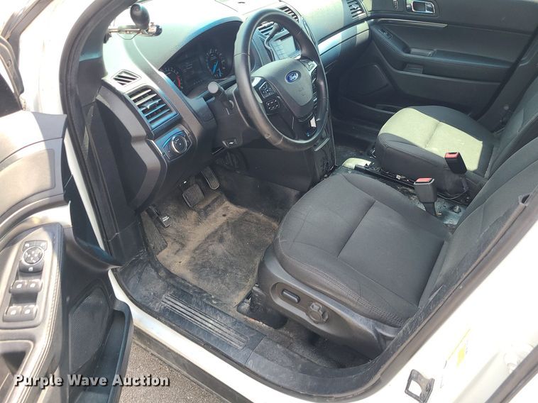 image for item MG9594 2017 Ford Explorer Police Interceptor  SUV