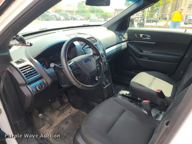 image for item MG9594 2017 Ford Explorer Police Interceptor  SUV