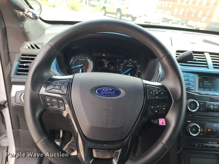 image for item MG9594 2017 Ford Explorer Police Interceptor  SUV