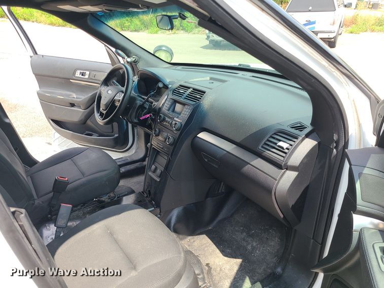 image for item MG9594 2017 Ford Explorer Police Interceptor  SUV