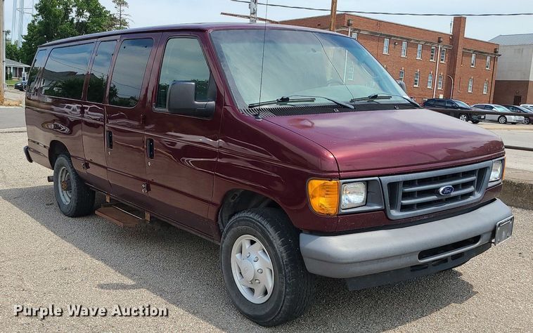 image for item MG9595 2007 Ford E350 Super Duty  van